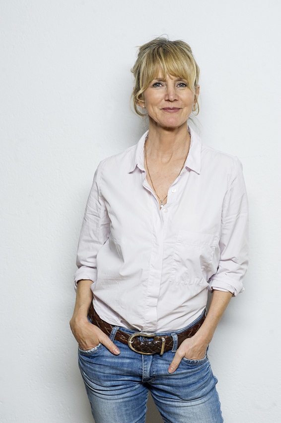 01-210323-439j-KB-ESTHER ESCHE-klein dpi